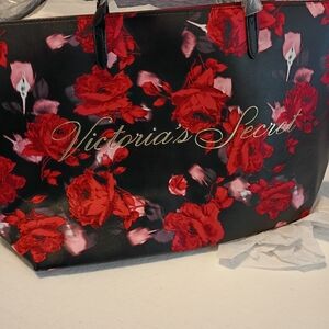 Victoria's Secret Floral Bag🌹